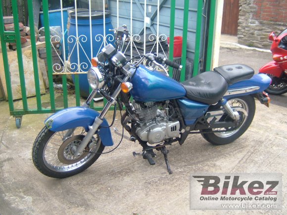 2003 Suzuki GZ 250 photo